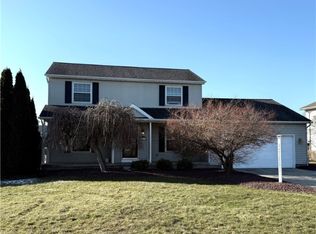 5115 Raspberry Ln, Mineral Ridge, OH 44440