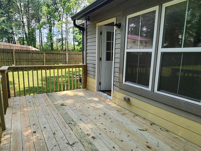1735 Bolton Rd NW — Photo 17