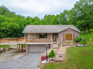 7137 Cottonwood Rd, Harrison, AR 72601