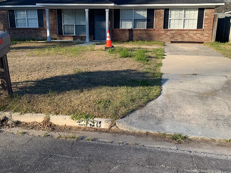2138 Westlake Ave — Photo 3