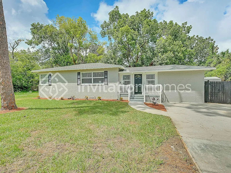 4595 Colonial Ave