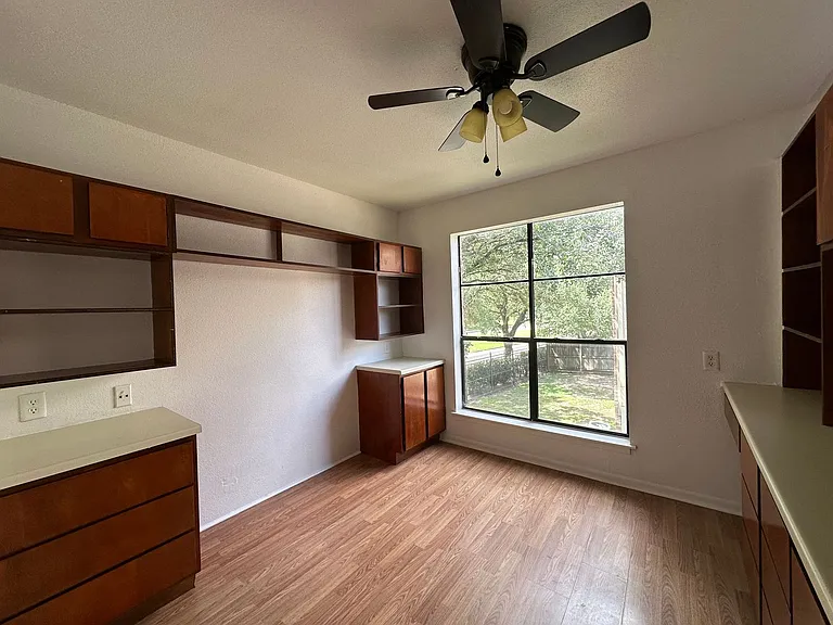 7901 Cambridge St — Photo 47