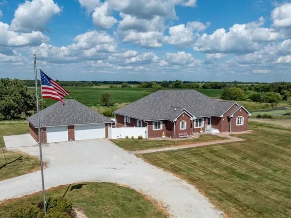 48724 185th Trl, Chariton, IA 50049