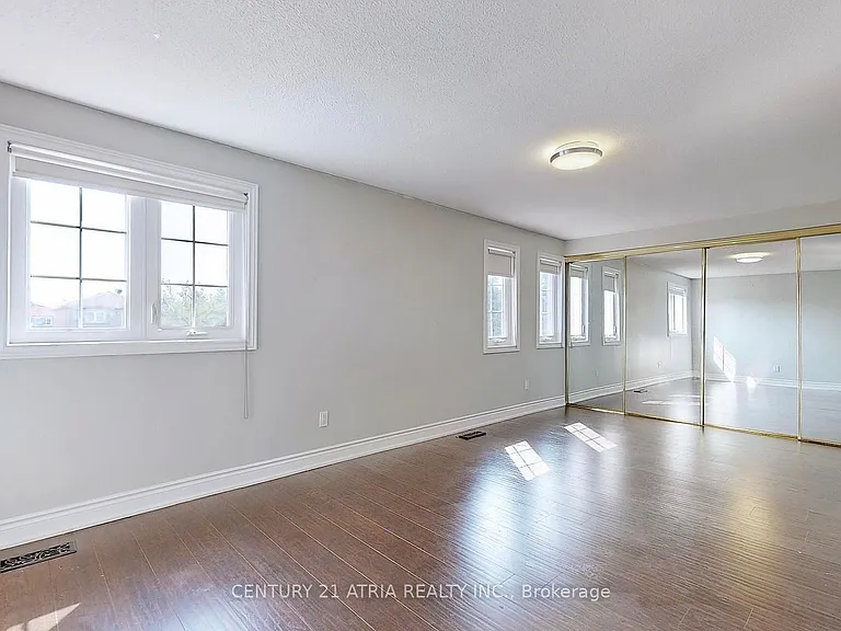 92 Jaffray Rd #UPPER — Photo 18