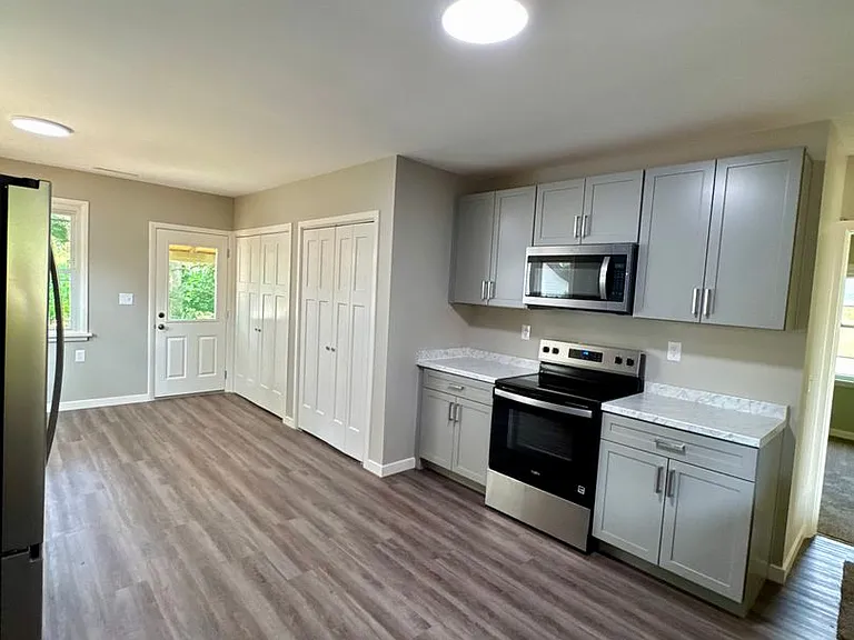 9219 N 100 W — Photo 10