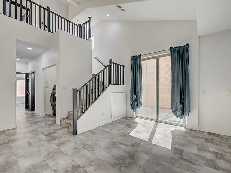 9929 Markhorn Ct — Photo 5