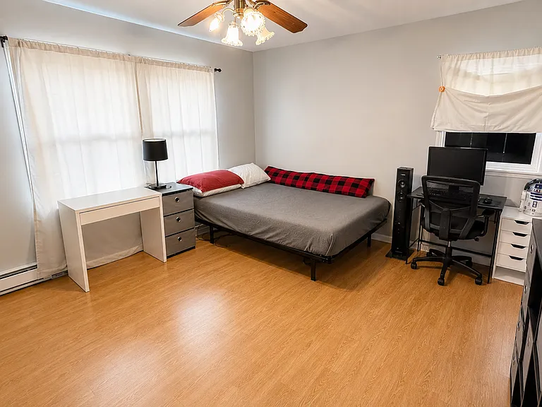 128 Garibaldi Ave #1 — Photo 8