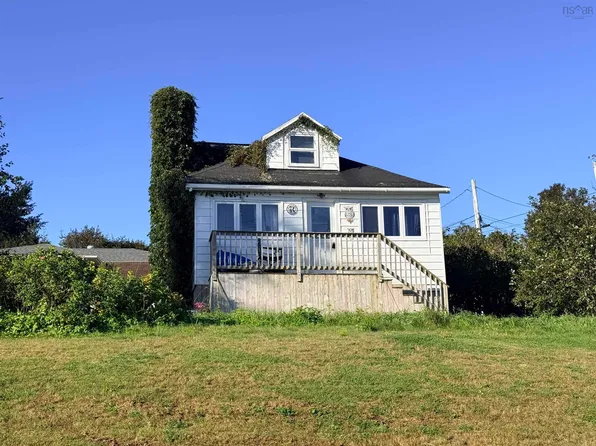 7 Monteith Ave, Westmount, NS B1R 1K3