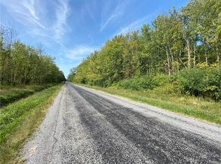 S Cedar Rd, Clarence Ctr, NY 14032