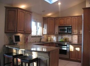 6 Halick Ct, East Brunswick, NJ 08816