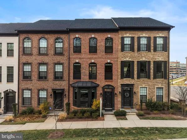 4434 Fair Lakes Ct, Fairfax, VA 22033