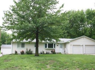 5207 NE Ashby Ln, Topeka, KS 66617