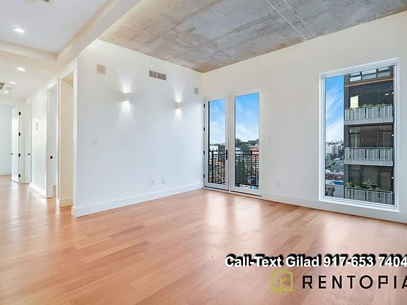 2nd image of 215 Green St #4T