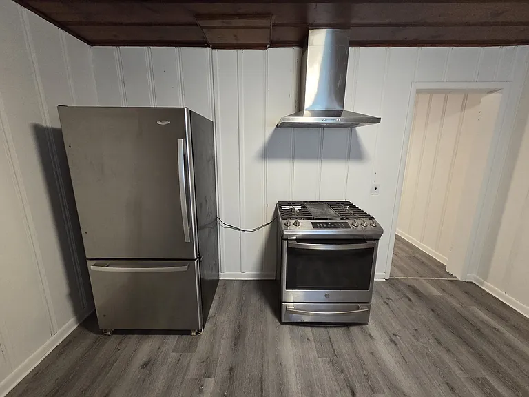 422 S Vine St — Photo 2