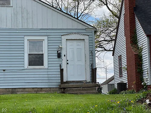 1719 Johnson Ave Photo 1