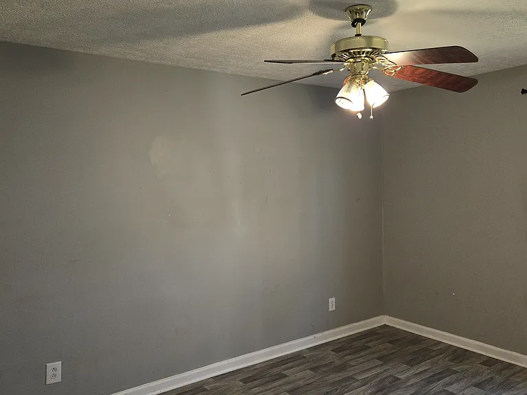 515 Killeen Rd — Photo 20