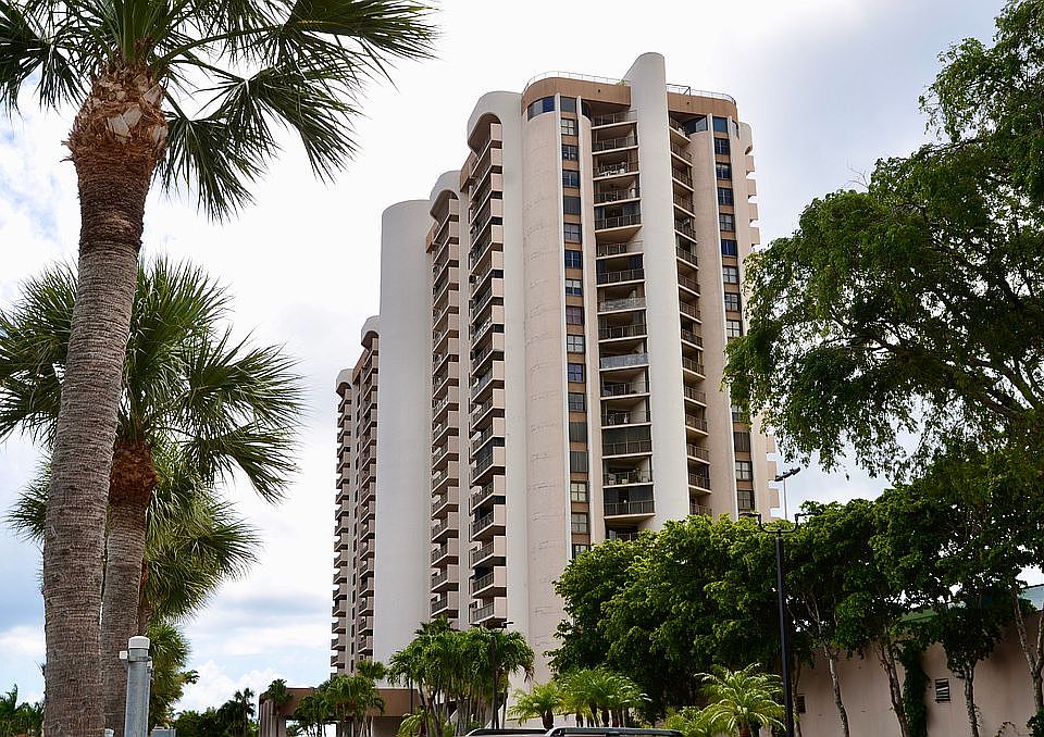1st image of 1800 NE 114th St APT 905