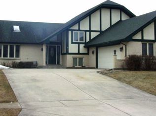 20507 S White Fence Ct, Frankfort, IL 60423