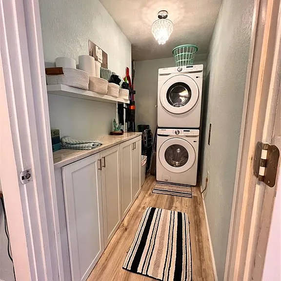 225 Sullivan St — Photo 23