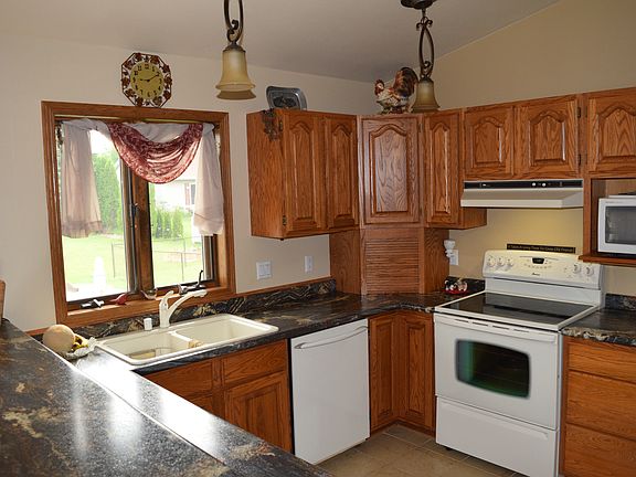 3rd image of 1019 S Park Ave
