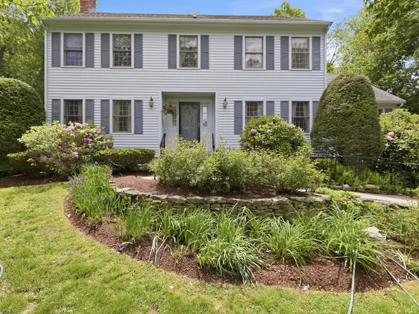 1 Battleview Cir, Lexington, MA 02420