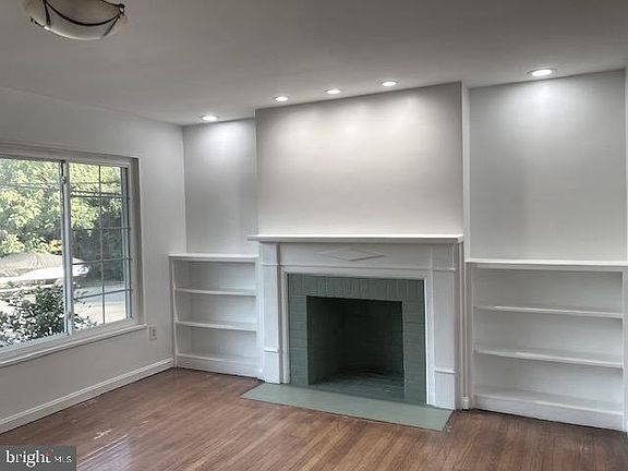 4th image of 3600 Gramby St