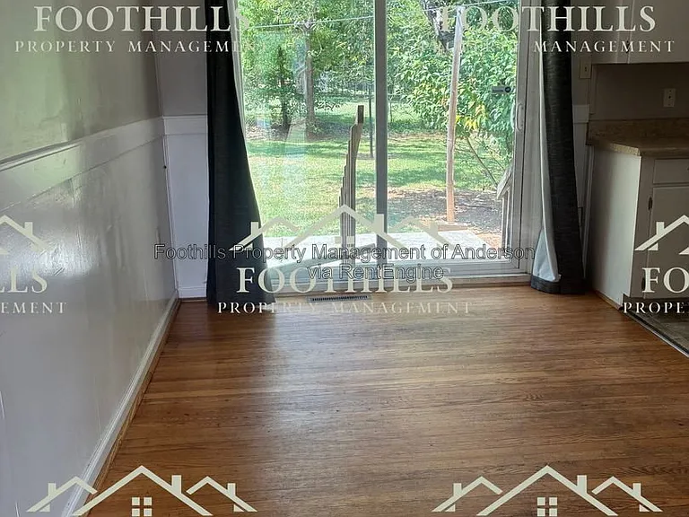809 Wilson St — Photo 8