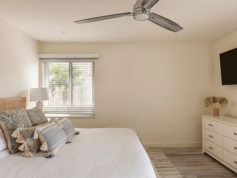 295 Sea Forest Ct — Photo 48