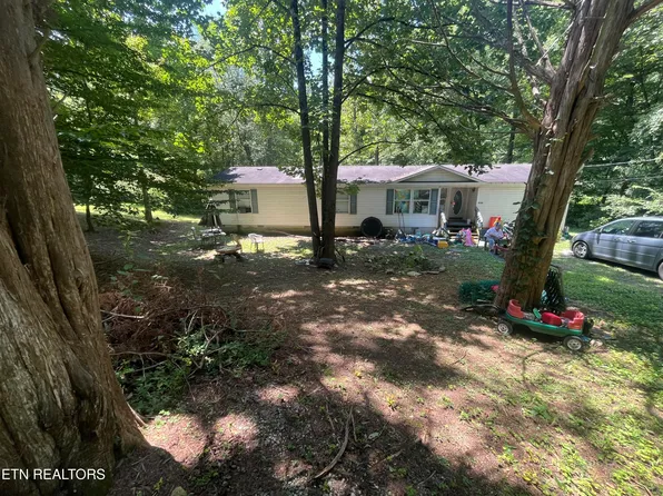 8133 Paradise Dr, Powell, TN 37849