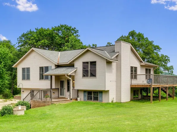 W273 County Road P, Fountain City, WI 54629