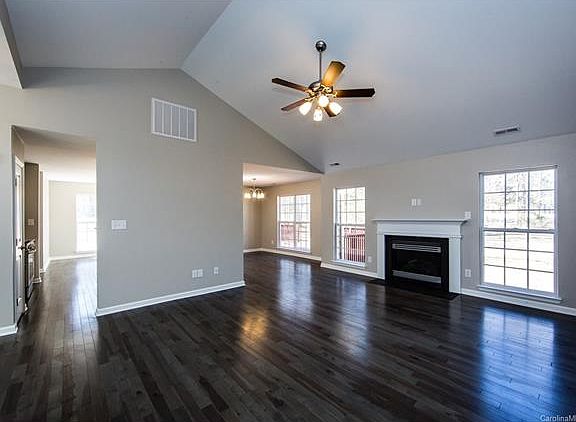 2nd image of 6127 Colchester Ln