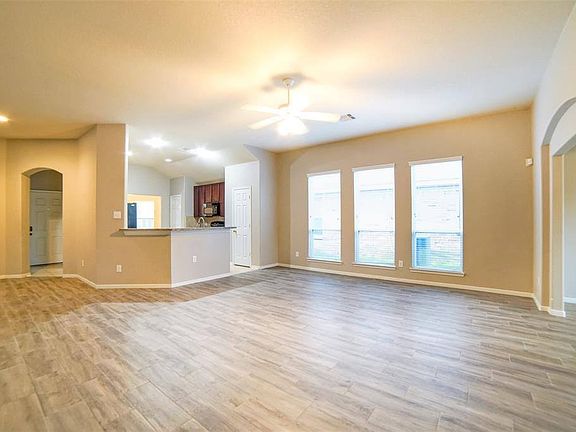 4th image of 14318 W Oblong Cir