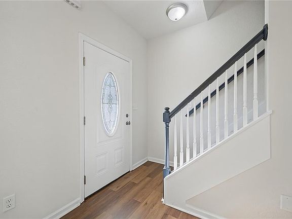 5th image of 739 Oxford St