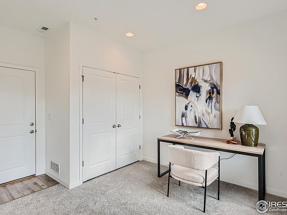 4th image of 1002 Collamer Dr #6