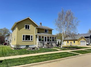 1857 Minnesota St, Oshkosh, WI 54902