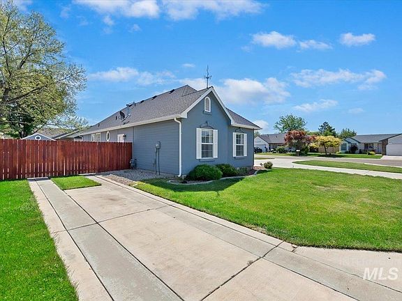 3rd image of 16390 Coral Dr