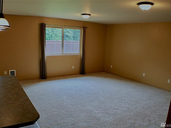 4th image of 2651 Connecticut Pl E
