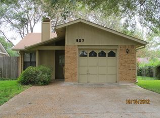 957 Sundance St, New Braunfels, TX 78130