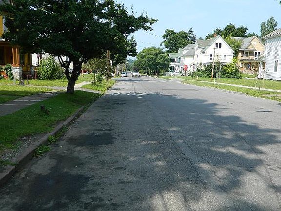 4th image of 183 W Lafayette Ave