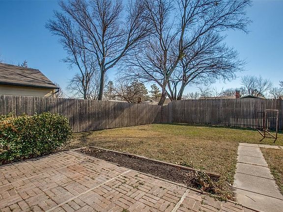 3rd image of 1122 Melissa Ln