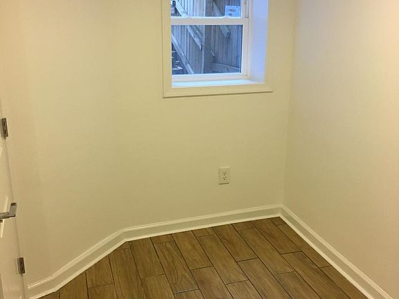Den/second bedroom