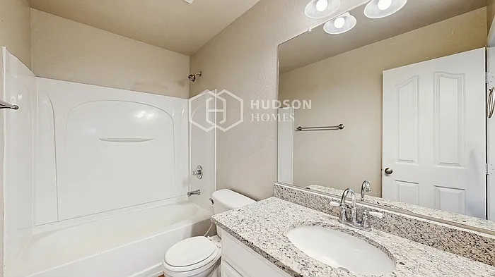 4018 W Irwin Ave — Photo 22