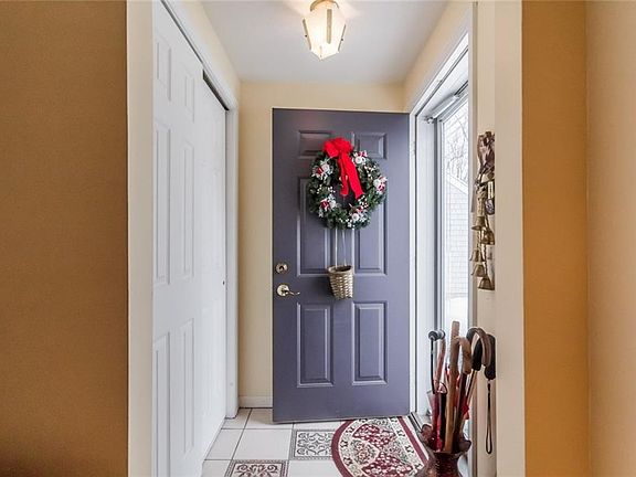 5th image of 7 Oakview Drive #7