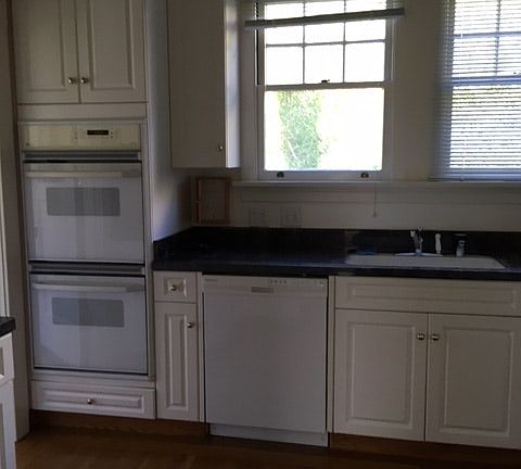 3rd image of 1045 Balboa Ave