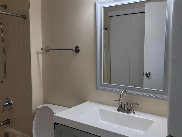 8306 Tamarron Dr — Photo 10