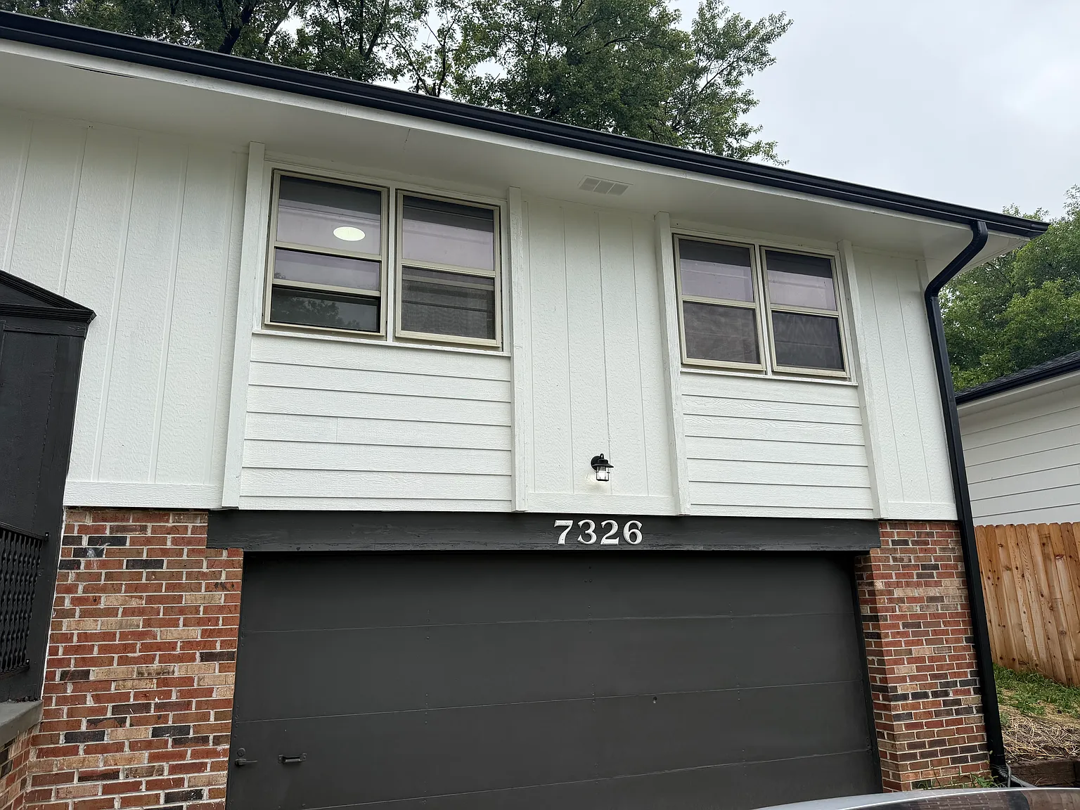 3 bed, 2.5 bath, 2221 sqft, $2,395 — Photo 3