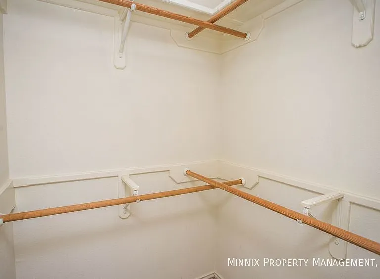 3305 103rd St — Photo 18