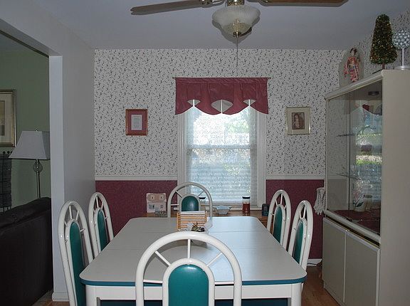 5th image of 2302 Emerson Ave