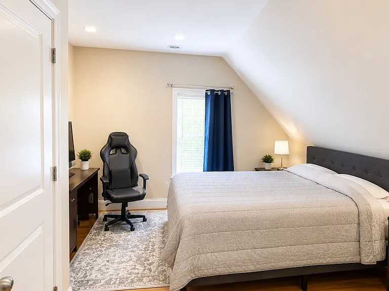 25 Lothrop St #2 — Photo 8