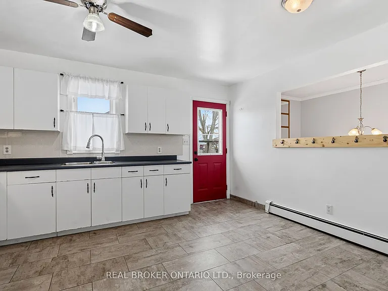 379 Southworth St S — Photo 8